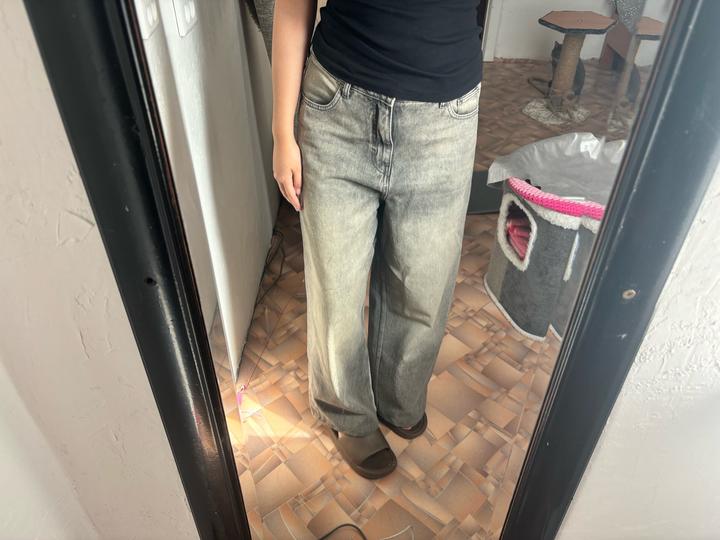 Джинсы baggy fit на средней посадкой