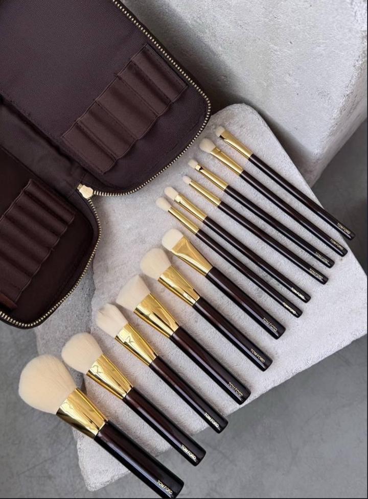 Косметичка и кисти Tom Ford