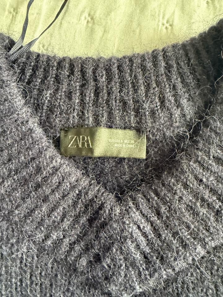 Синий теплый жилет Zara