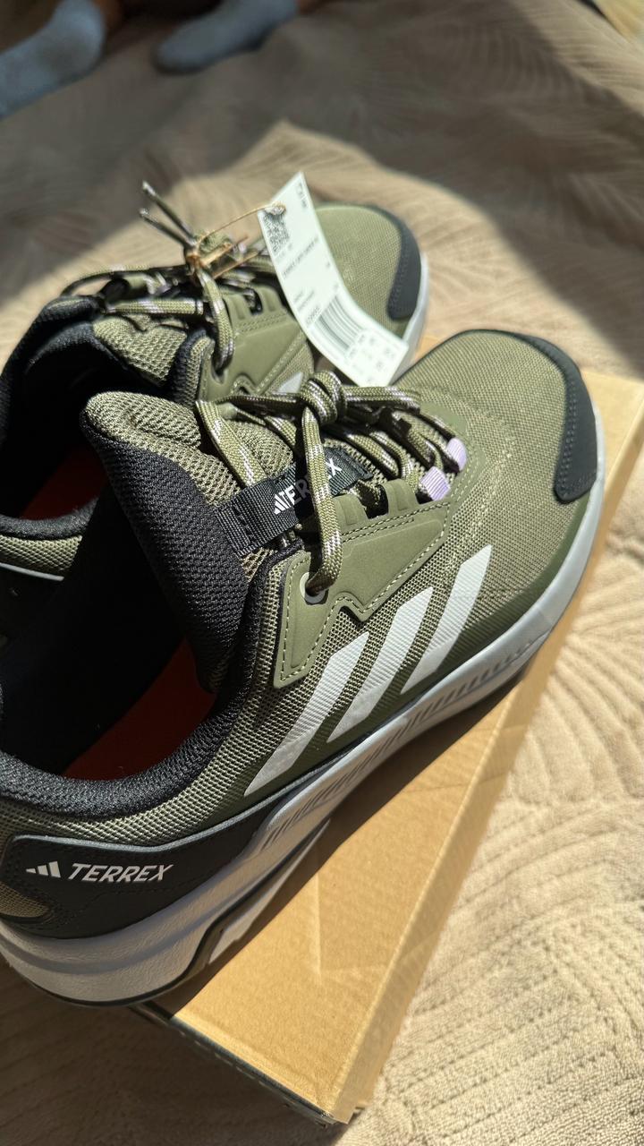 Adidas женские кроссовки