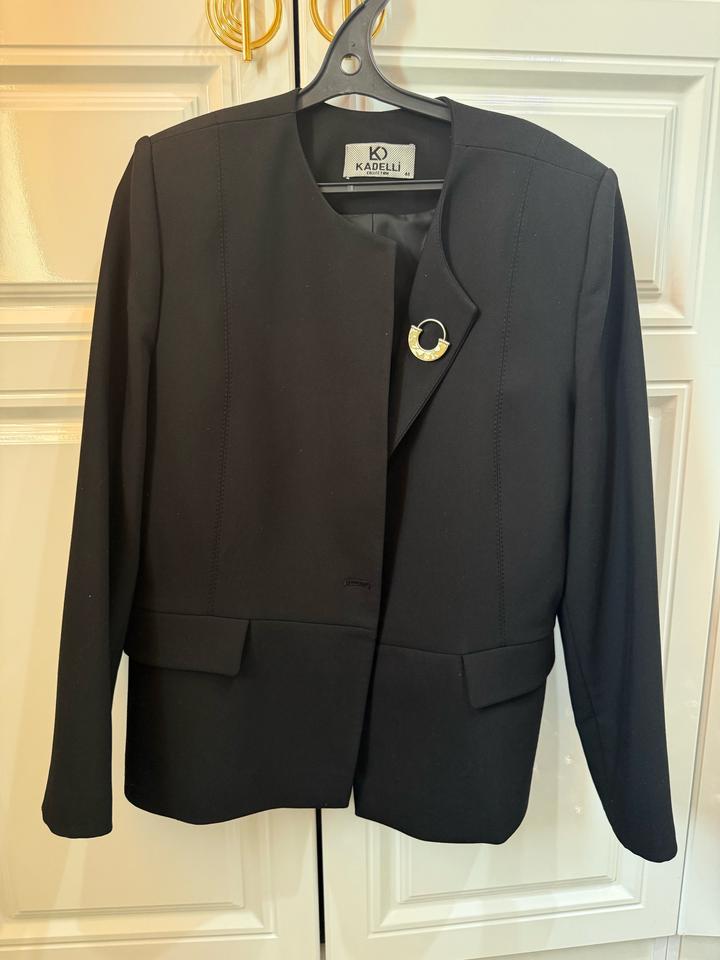 Двойка пиджак с юбкой