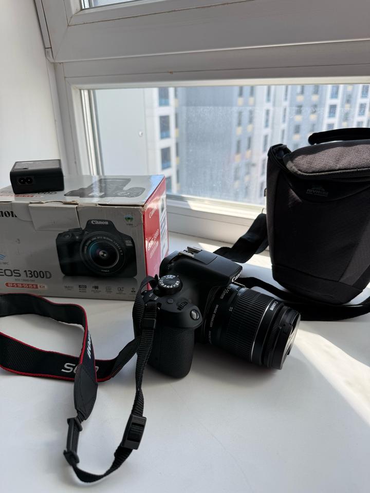 Фотоаппарат Canon Eos1300D