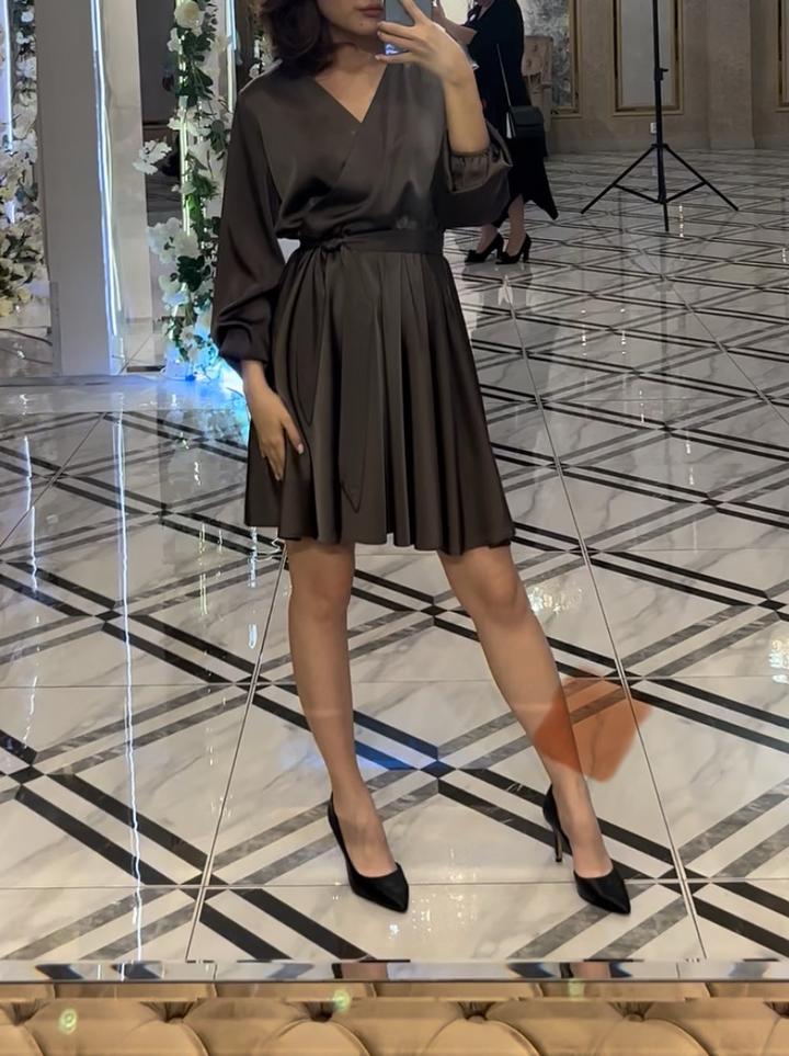 Платье атласное