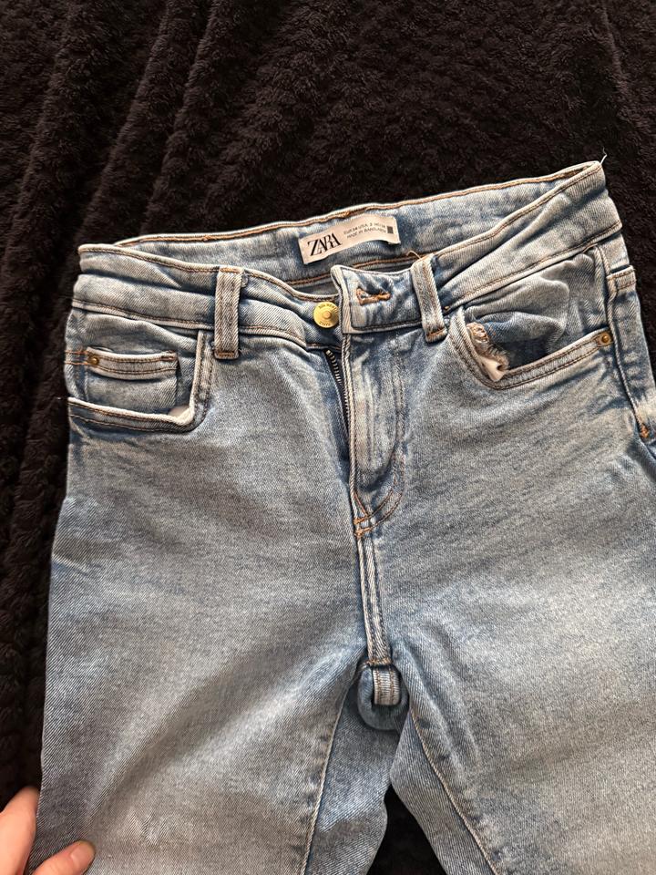 Продам джинсы Zara