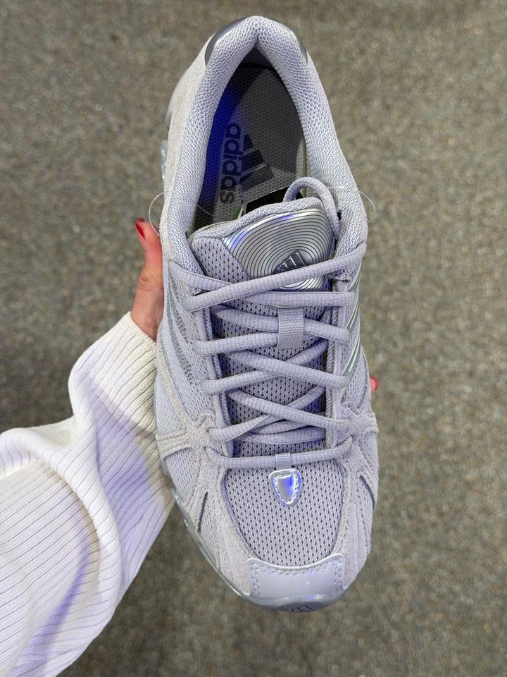 Кроссовки adidas