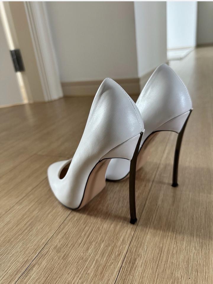 Белые туфли Кавалетти