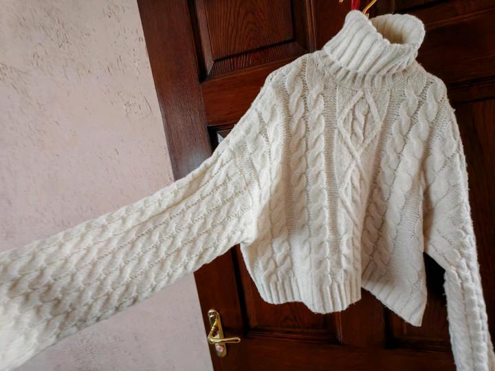 Объемный свитер