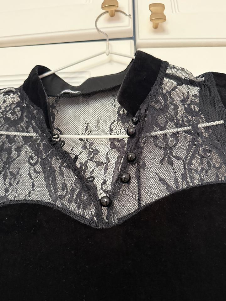 Дизайнерское бархатное платье