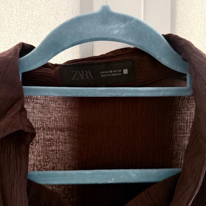 Костюм из струящейся ткани Zara