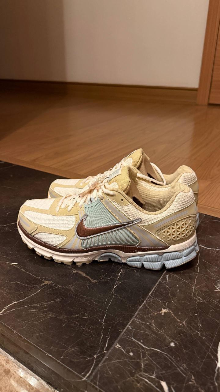 Nike кроссовки