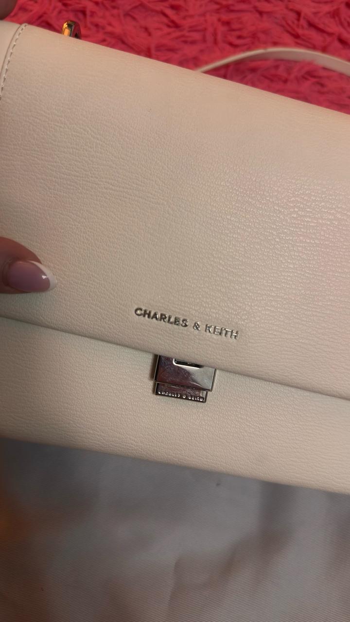 Сумка Charles & Keith