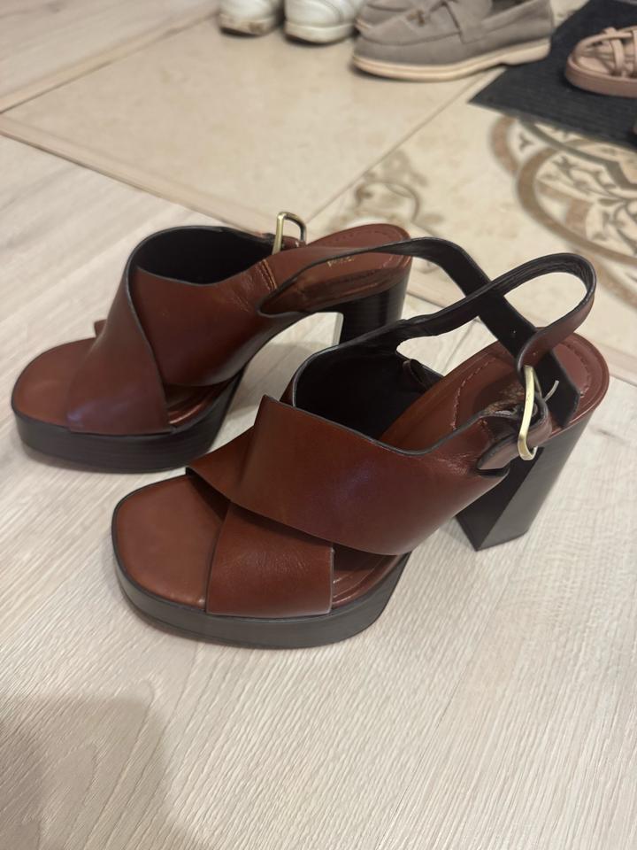 Босоножки на платформе Zara