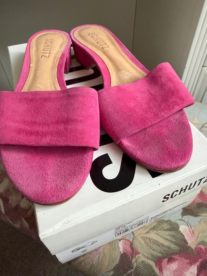 Шлепки Schutz