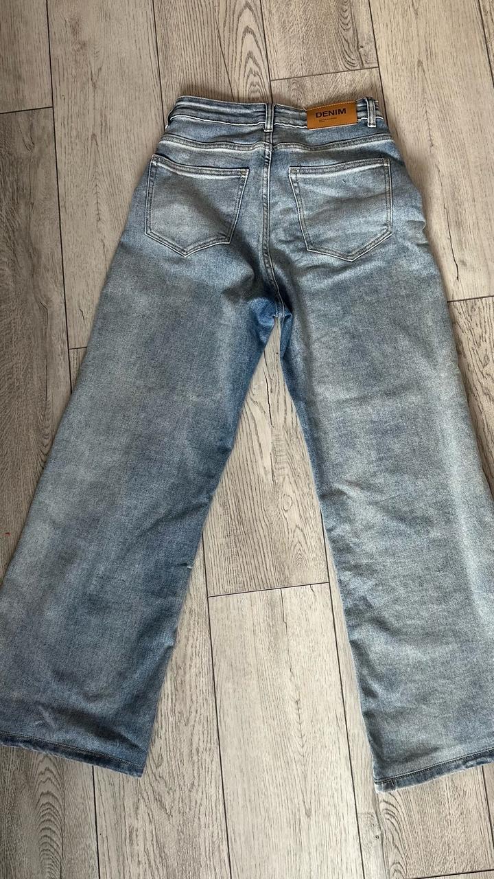 Джинсы