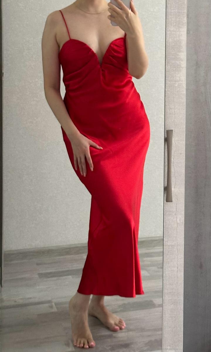 Новое атласное платье Zara