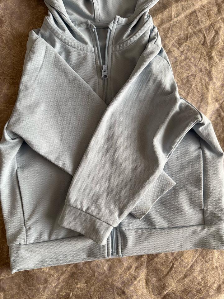 Uniqlo ветровка унисекс на 2 года