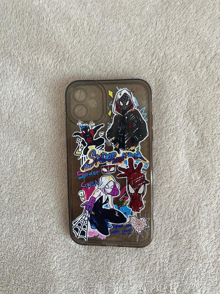 Чехол на iPhone 11