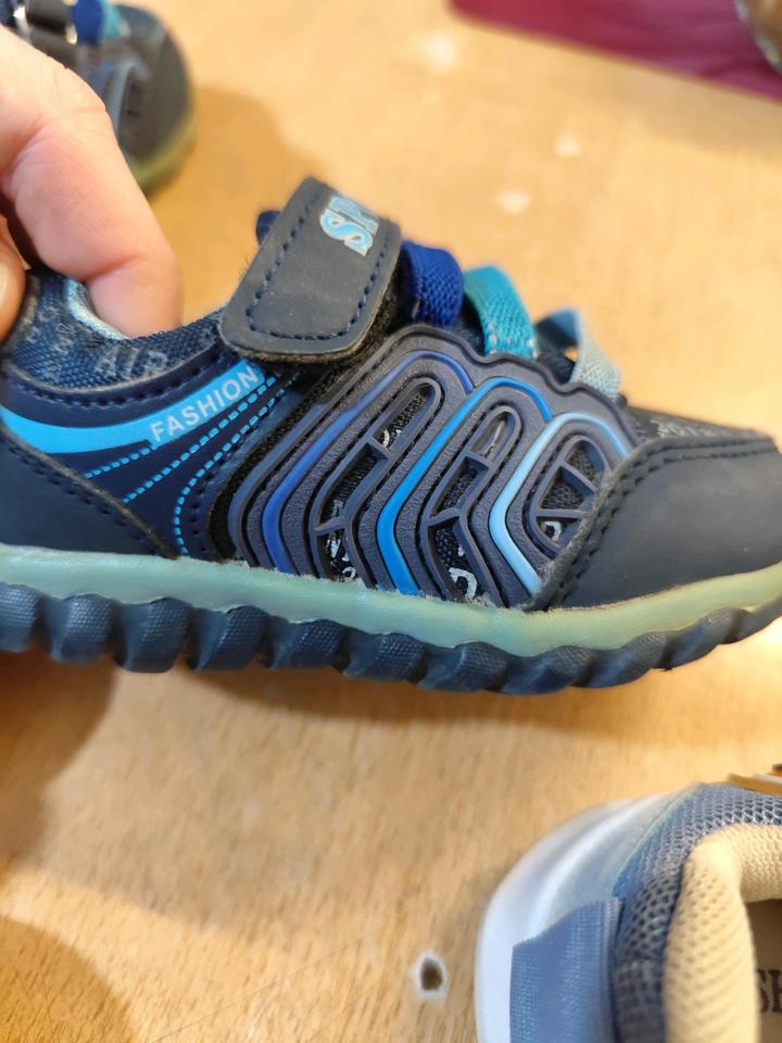 Кроссовки.Туфли.Тапочки.