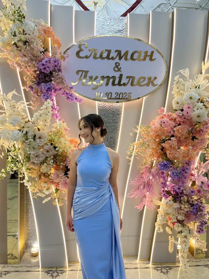 голубое платье 😍