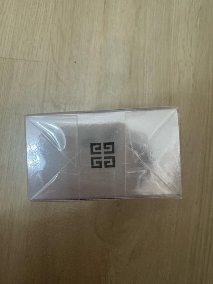 Парфюм Givenchy