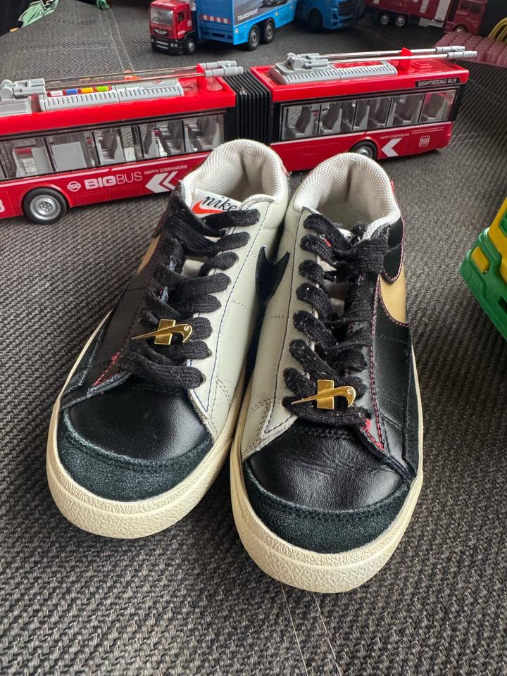 Кроссовки Nike Blazer Low '77 Premium