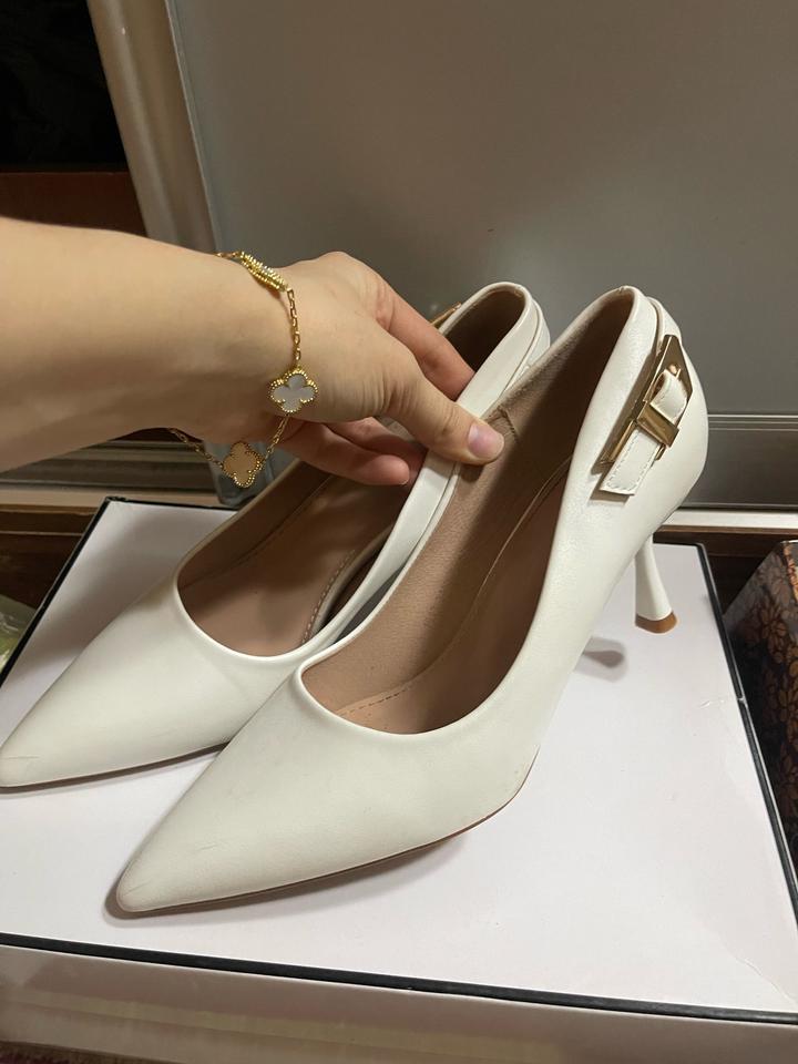 Белые туфли