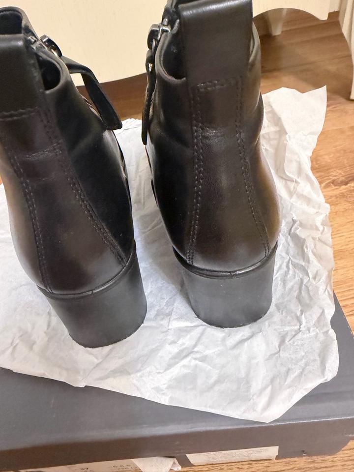 Женские полусапожки ECCO Shape Sculpted Motion 55