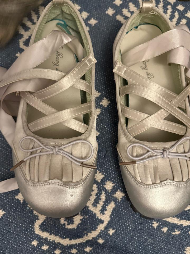 Балетки на завязках