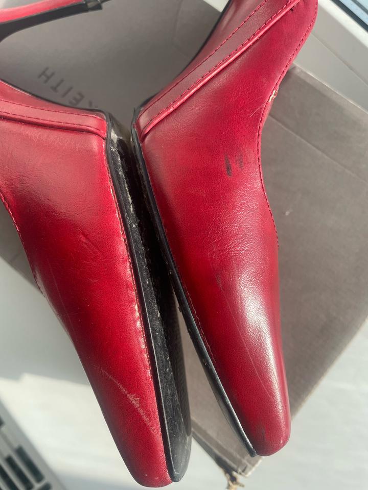 Туфли красные Charles & Keith
