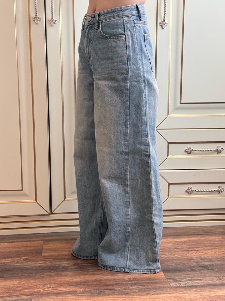 Джинсы абсолютно новые