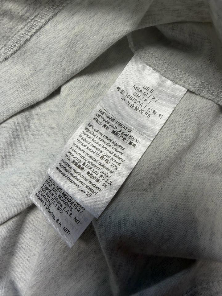 Футболка от Calvin Klein