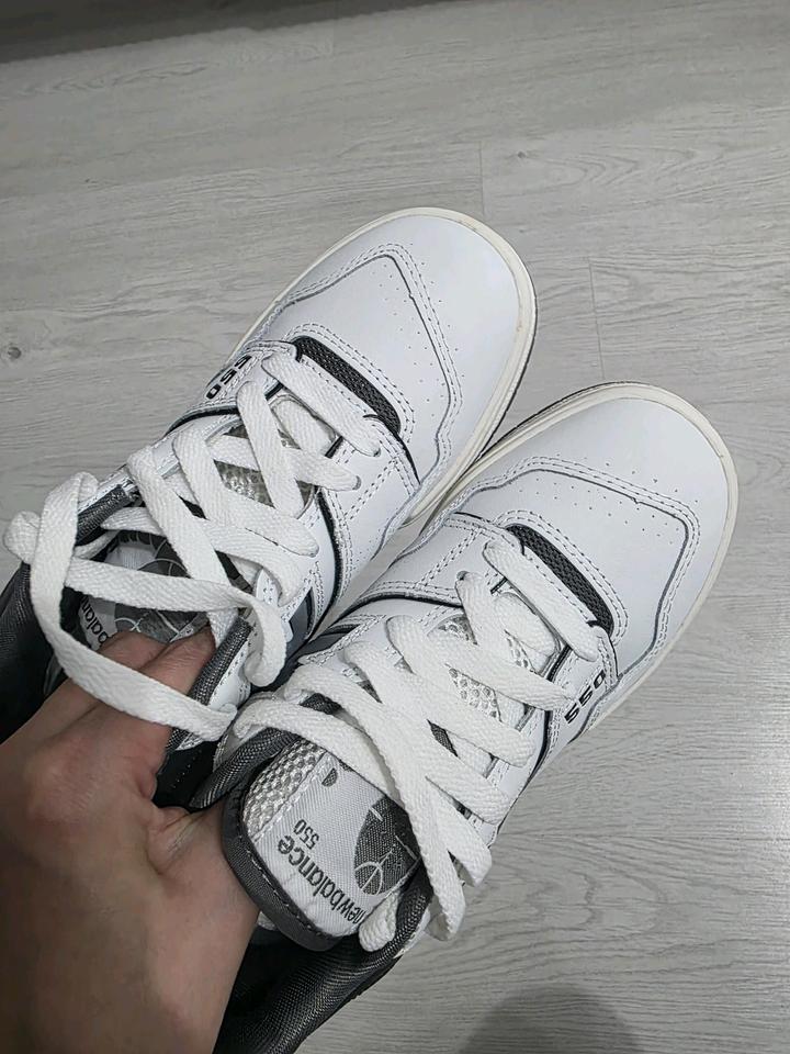 Кроссовки NEW BALANCE 550