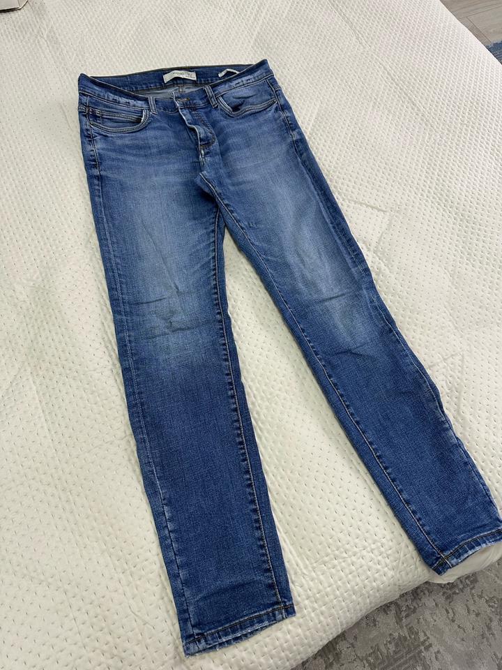 Джинсы манго