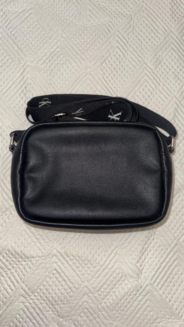Сумка кроссбоди от Calvin Klein.Оригинал.