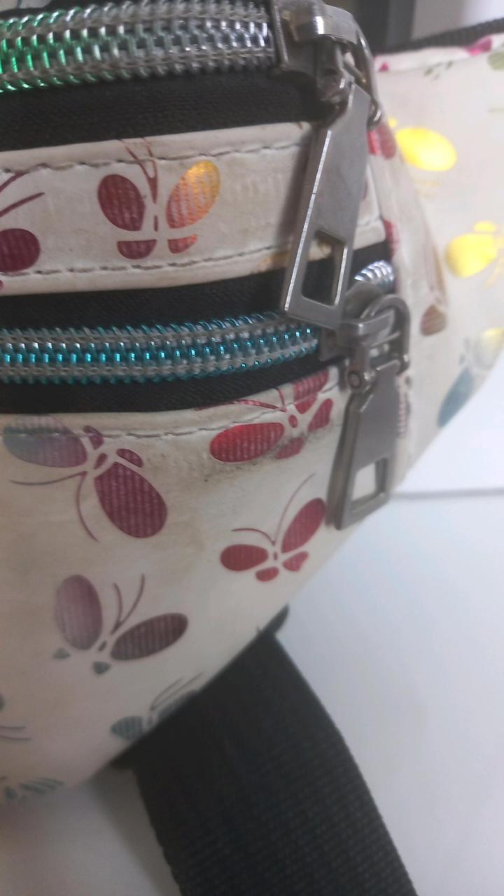 Барсетка/Бананка с ярким принтом бабочек | лёгкая, водоотталкивающая