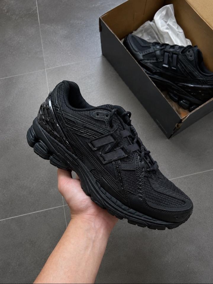 New Balance 1906U Triple Black