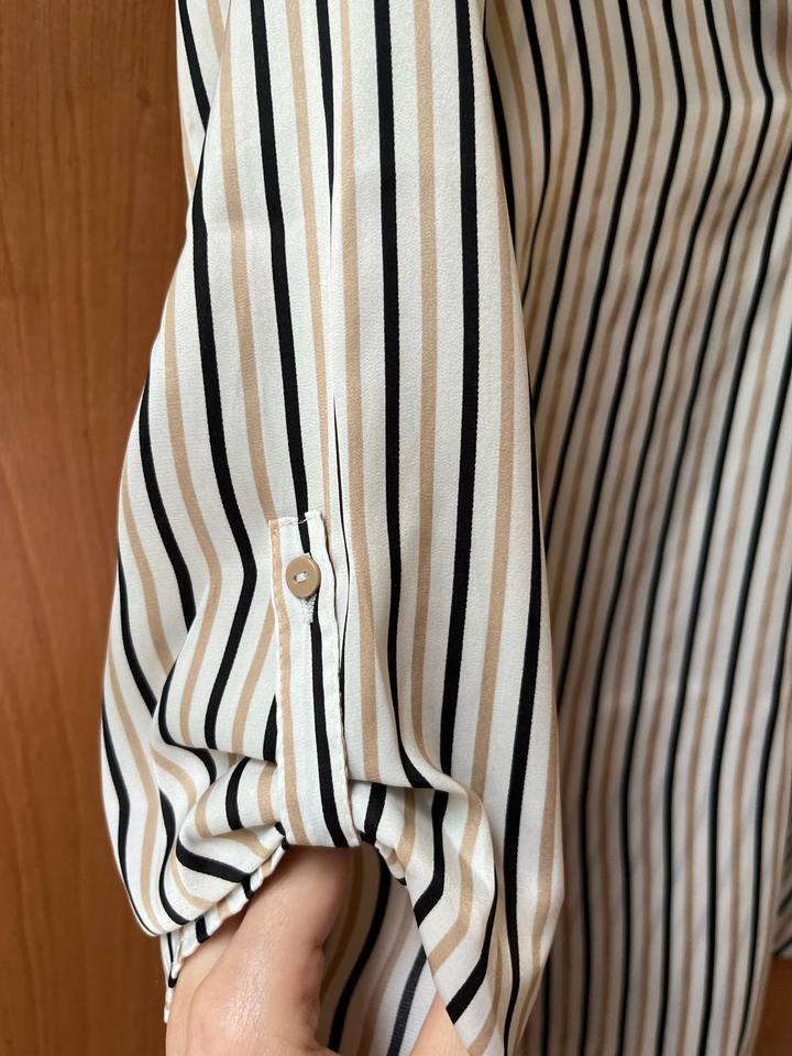 Блузка Stradivarius р.M