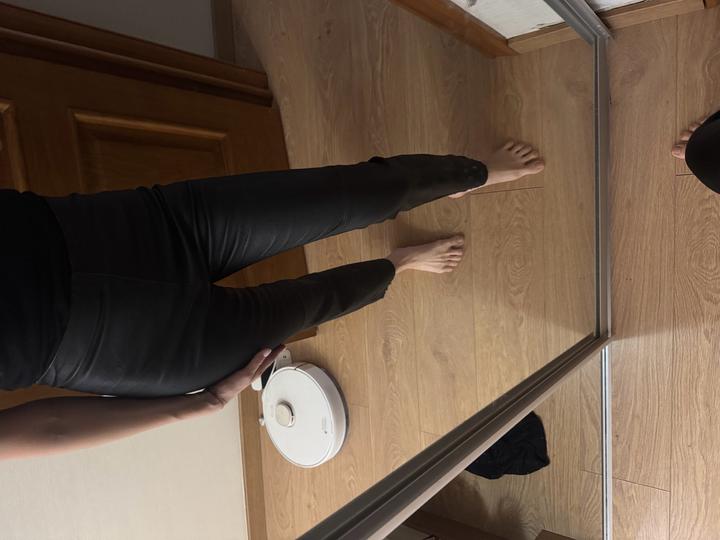 Кожаные прямые брюки H&M