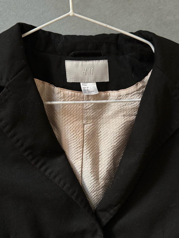 Пиджак xs-s приталенный