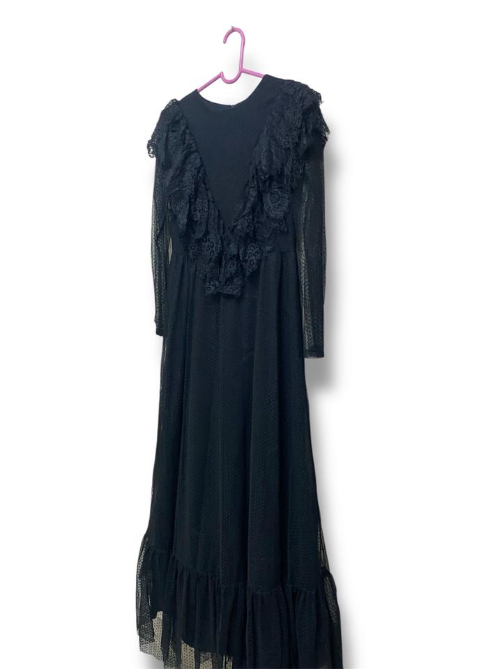 Черное платье