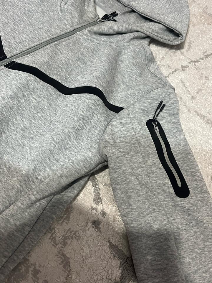 nike tech fleece