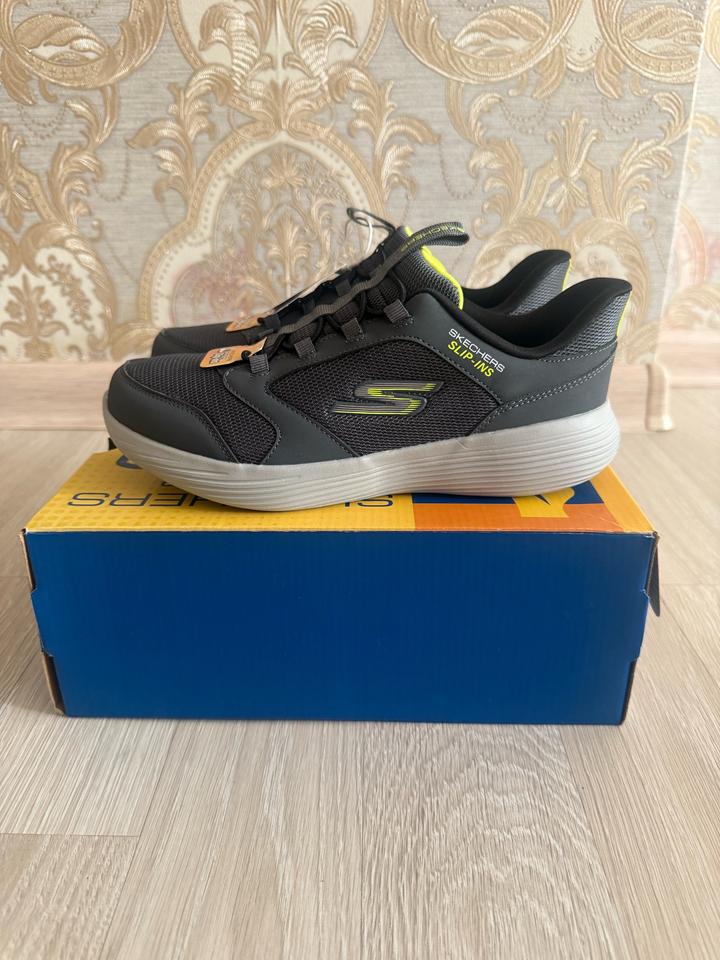 Кроссовки Skechers