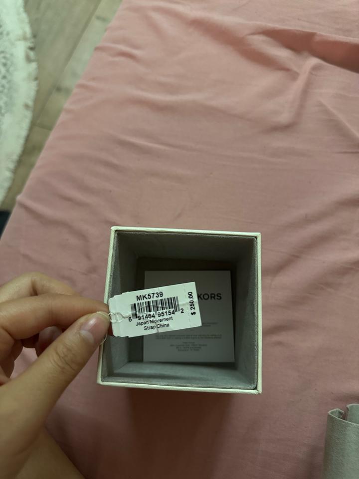 Часы Michael Kors