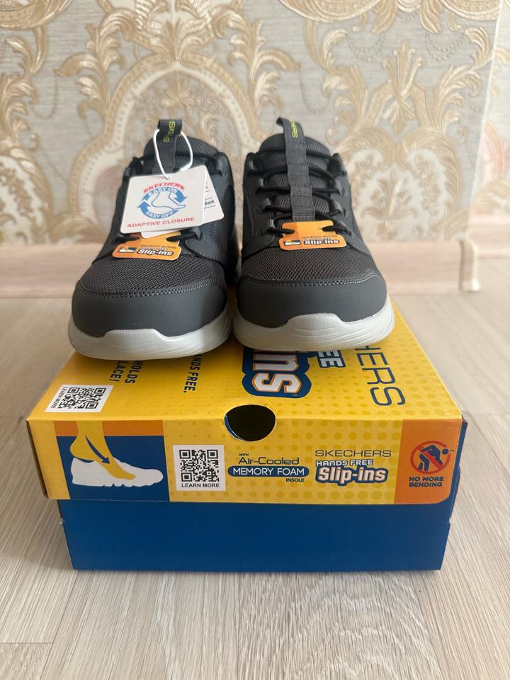 Кроссовки Skechers