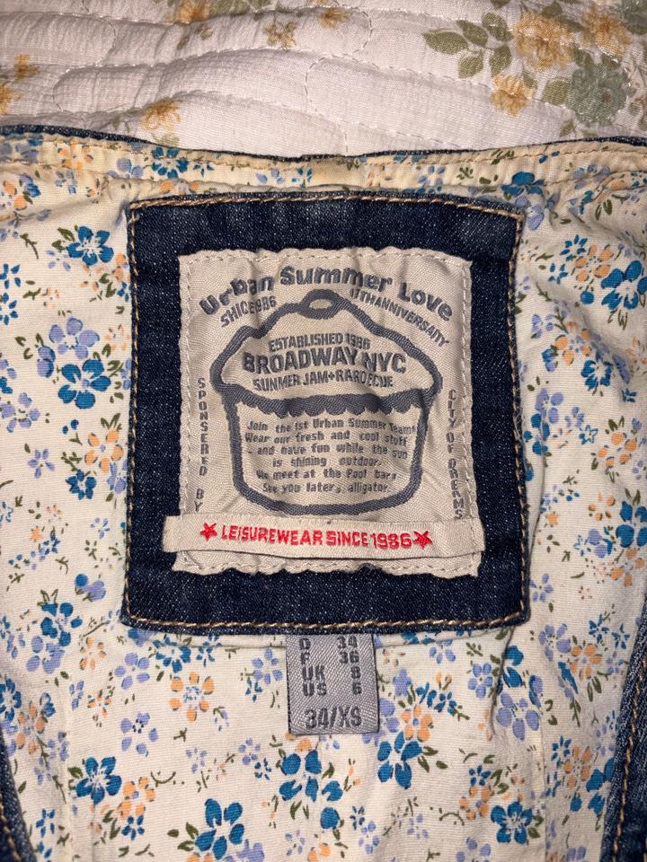 Винтажная джинсовая жилетка