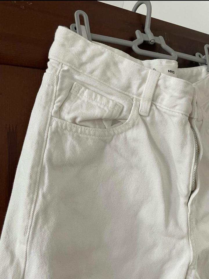 Джинсы прямые Mango