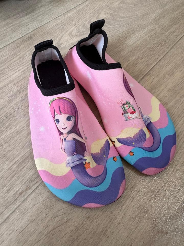 Обувь для плавания