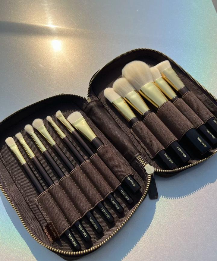 Косметичка и кисти Tom Ford