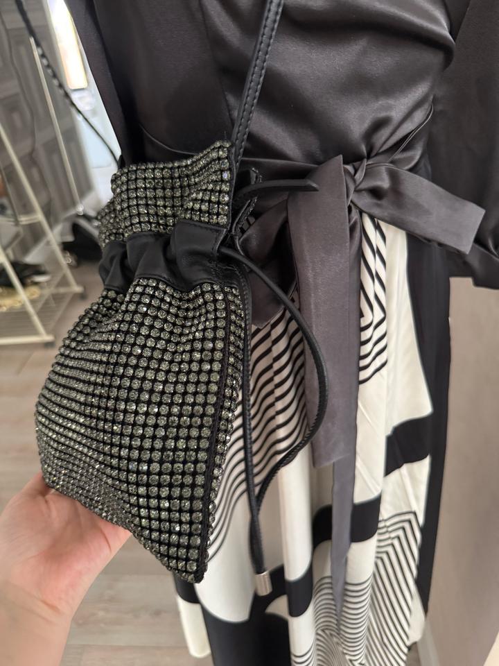 Черная сумочка