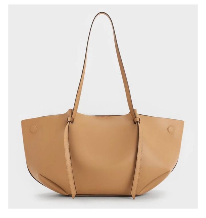 Сумка Charles & Keith